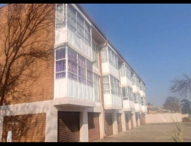 1.5 BEDROOM SECTIONAL TITLE FOR SALE IN BRAKPAN CENTRAL